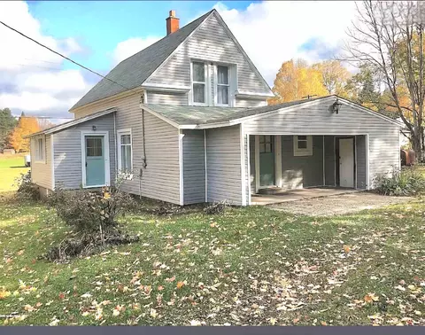 208 Houghton, Leroy, MI 49655