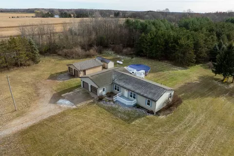 View/Area - 2714 E Blanchard, Shepherd, MI 48883 photo 6 of 8