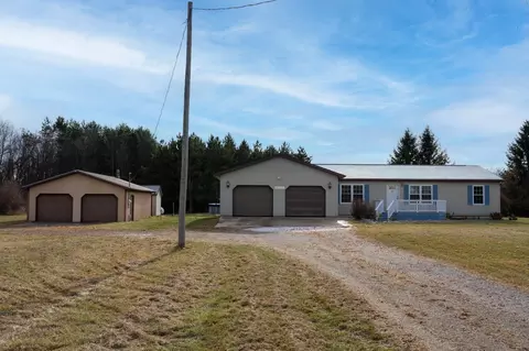 2714 E Blanchard, Shepherd, MI 48883