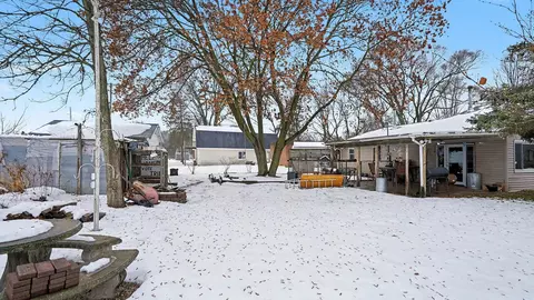 Exterior - 215 Dearing, Shepherd, MI 48883 photo 2 of 3