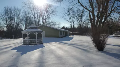 340 N Second, Stanton, MI 48888 photo 39