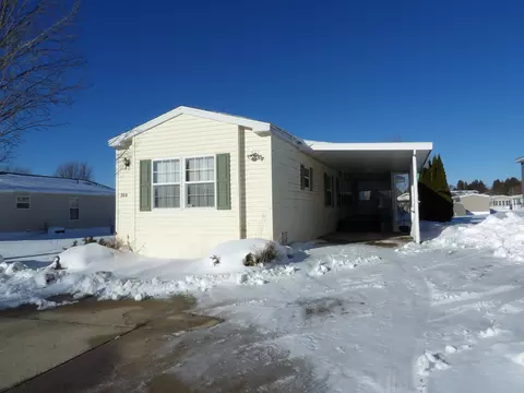 380 Fairway, Cadillac, MI 49601