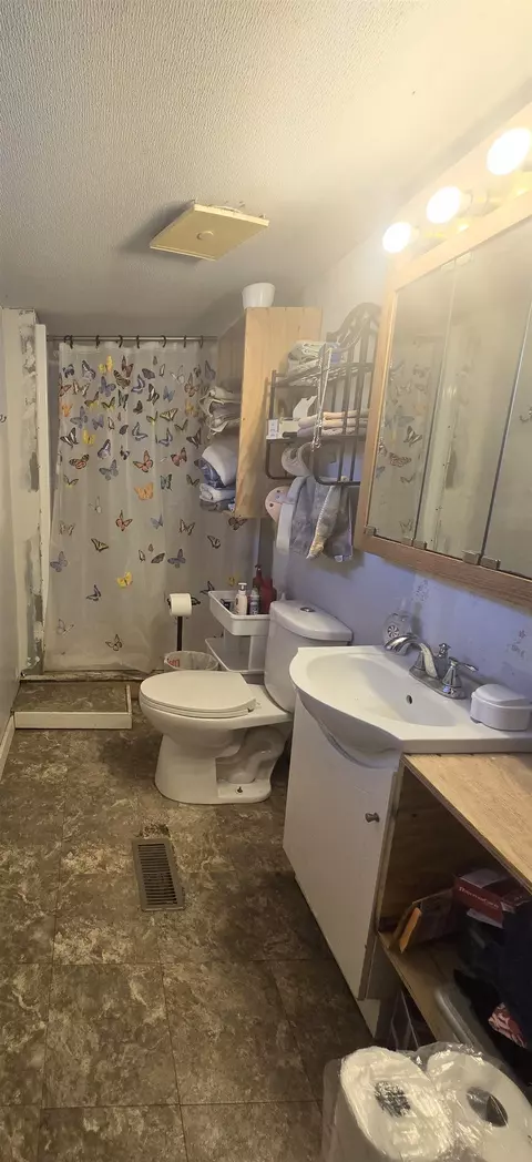 Bath - 3990 N Ferris, Riverdale, MI 48877 photo 1 of 2