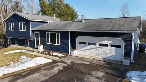 4680 Bartlett, Williamsburg, MI 49690