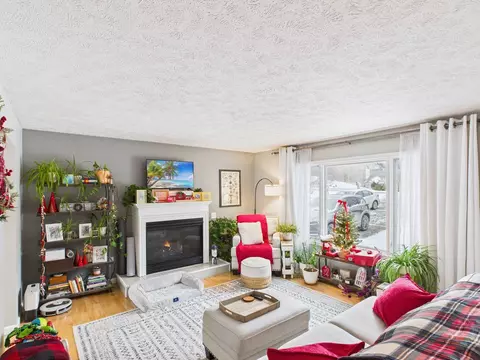 Living - 4680 Bartlett, Williamsburg, MI 49690 photo 1 of 2