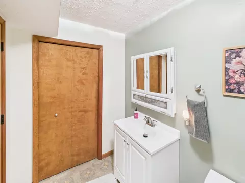 Bath - 4680 Bartlett, Williamsburg, MI 49690 photo 4 of 4