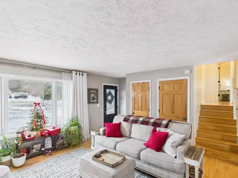 Entry Way - 4680 Bartlett, Williamsburg, MI 49690 photo 1 of 1