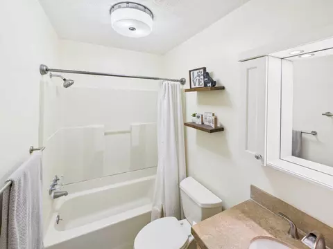 Bath - 4680 Bartlett, Williamsburg, MI 49690 photo 1 of 4