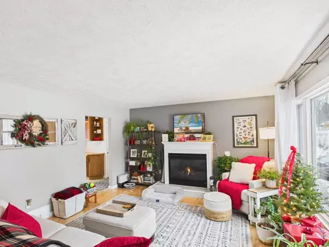 Living - 4680 Bartlett, Williamsburg, MI 49690 photo 2 of 2