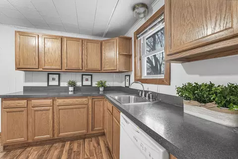 5719 Main, Rapid City, MI 49676
