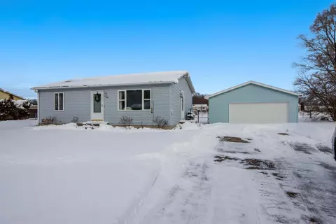 4556 N Manor Wood, Traverse City, MI 49685