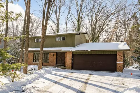6418 Franklin Woods, Traverse City, MI 49686