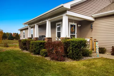 2129 Chrystal Rdg, Traverse City, MI 49686