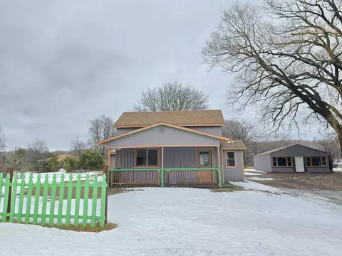 3281 Wallaker, Benzonia, MI 49616