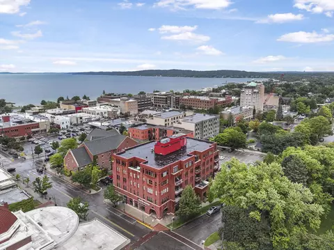 215 Washington #3F, Traverse City, MI 49684