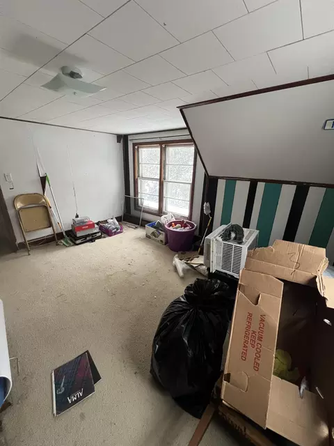 205 E Barber, Ithaca, MI 48847 photo 2
