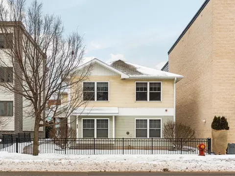 143 Eighth #103, Traverse City, MI 49684