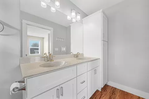 Bath - 4838 Bartlett, Williamsburg, MI 49690 photo 5 of 6