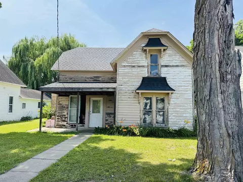 213 N N Pne, Lake City, MI 49651