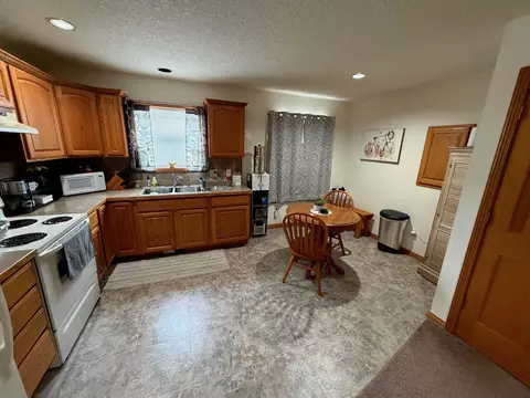 465 W Wright, Shepherd, MI 48883 photo 2