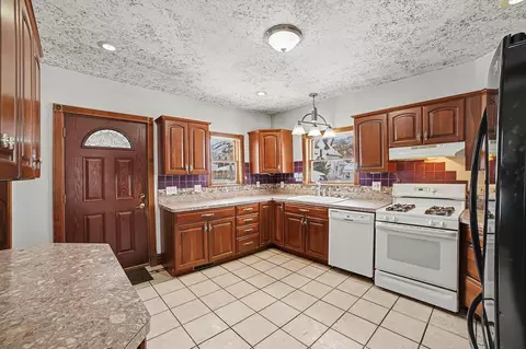 105 N 4th, Shepherd, MI 48883 photo 5