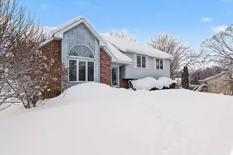 2643 Ra Wa Si, Traverse City, MI 49685