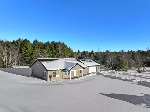 577 Grouse Dr SW, Kalkaska, MI 49646