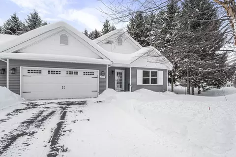 5229 Chestnut #15, Traverse City, MI 49685