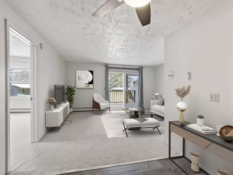 4206 Mitchell Crk #BLDG E, Traverse City, MI 49686