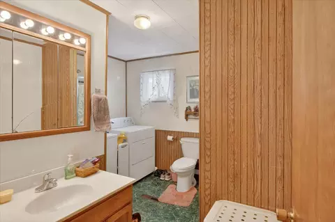 Bath - 920 Ely, Alma, MI 48801 photo 1 of 2