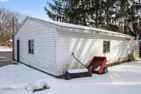 Exterior - 920 Ely, Alma, MI 48801 photo 8 of 9