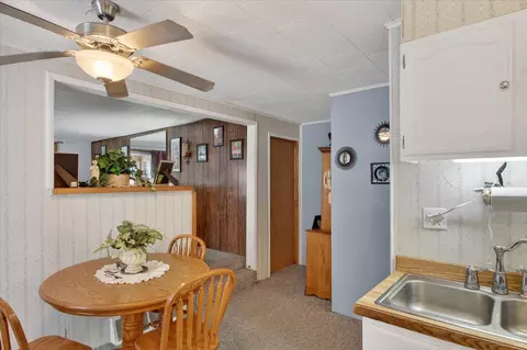 Entry Way - 920 Ely, Alma, MI 48801 photo 1 of 5