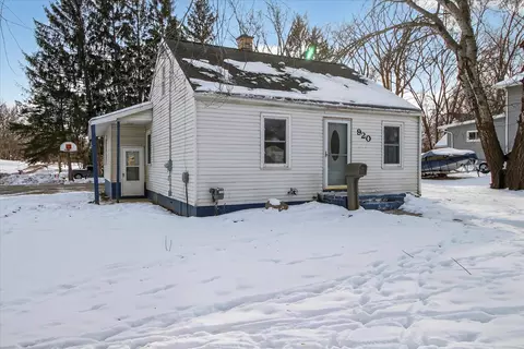 Exterior - 920 Ely, Alma, MI 48801 photo 7 of 9