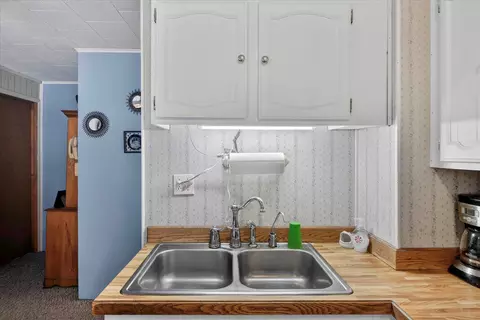 Kitchen - 920 Ely, Alma, MI 48801 photo 4 of 4
