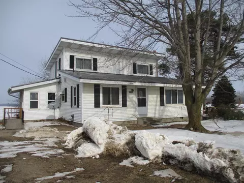 3888 W 3892 W Midland-gratiot County Line, Saint Louis, MI 48880