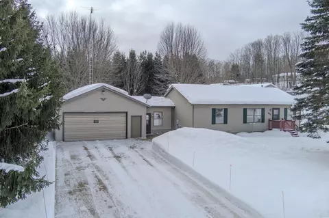811 E Huron, East Jordan, MI 49727