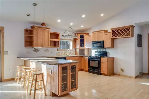 Kitchen - 6131 Shellenbarger, Hale, MI 48739 photo 2 of 5