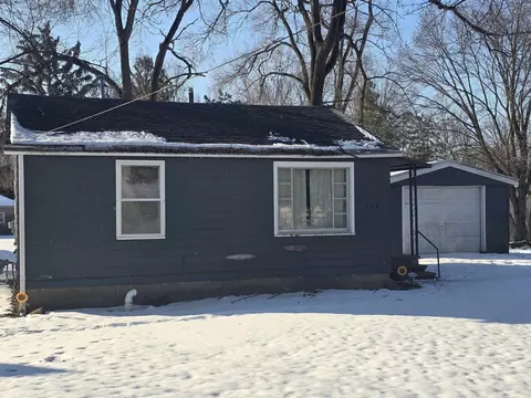 716 E Newark, Ithaca, MI 48847