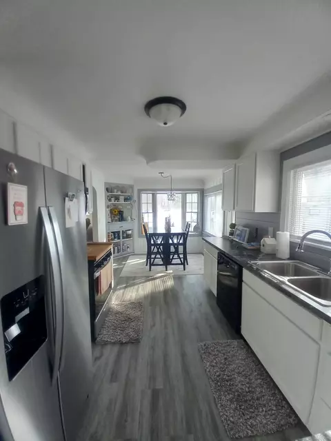 Kitchen - 806 S Main, Au Gres, MI 48703 photo 4 of 5