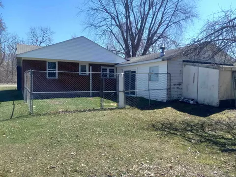 Exterior - 806 S Main, Au Gres, MI 48703 photo 4 of 4