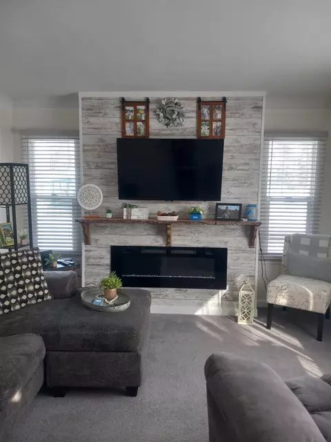 Living - 806 S Main, Au Gres, MI 48703 photo 2 of 6