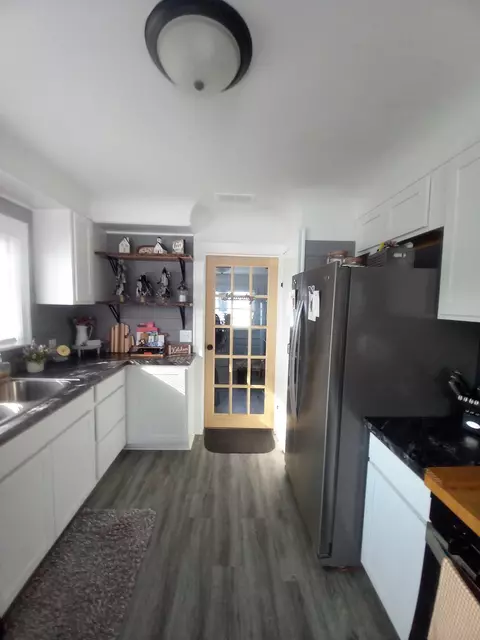 Kitchen - 806 S Main, Au Gres, MI 48703 photo 3 of 5