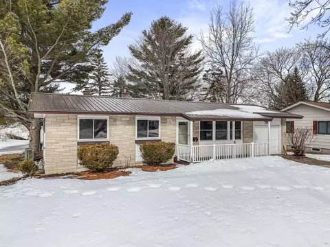 718 Sunset, Cadillac, MI 49601