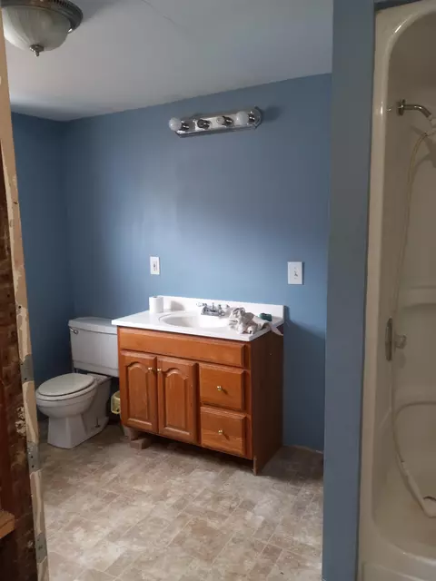 Bath - 208 E Main, Hale, MI 48739 photo 2 of 4