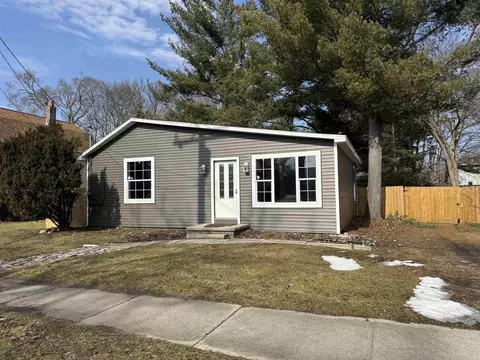 1005 E Chippewa, Mount Pleasant, MI 48858