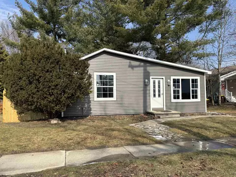 1005 E Chippewa, Mount Pleasant, MI 48858 photo 2