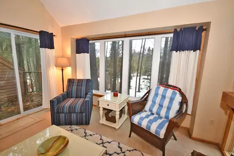 Living - 8 South Gln, Arbor, MI 49636 photo 5 of 7
