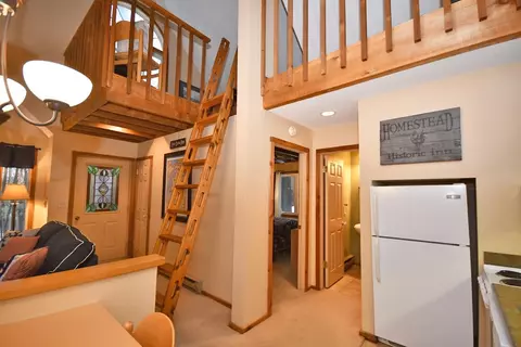 Entry Way - 8 South Gln, Arbor, MI 49636 photo 2 of 2