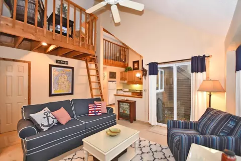Living - 8 South Gln, Arbor, MI 49636 photo 6 of 7