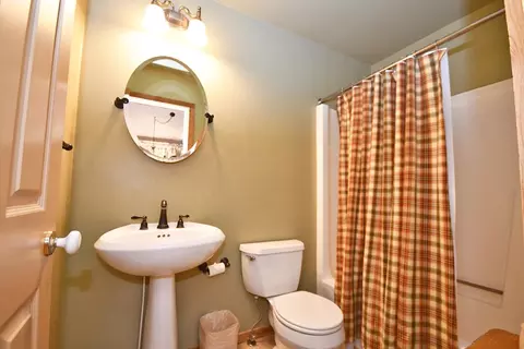 Bath - 8 South Gln, Arbor, MI 49636 photo 1 of 1